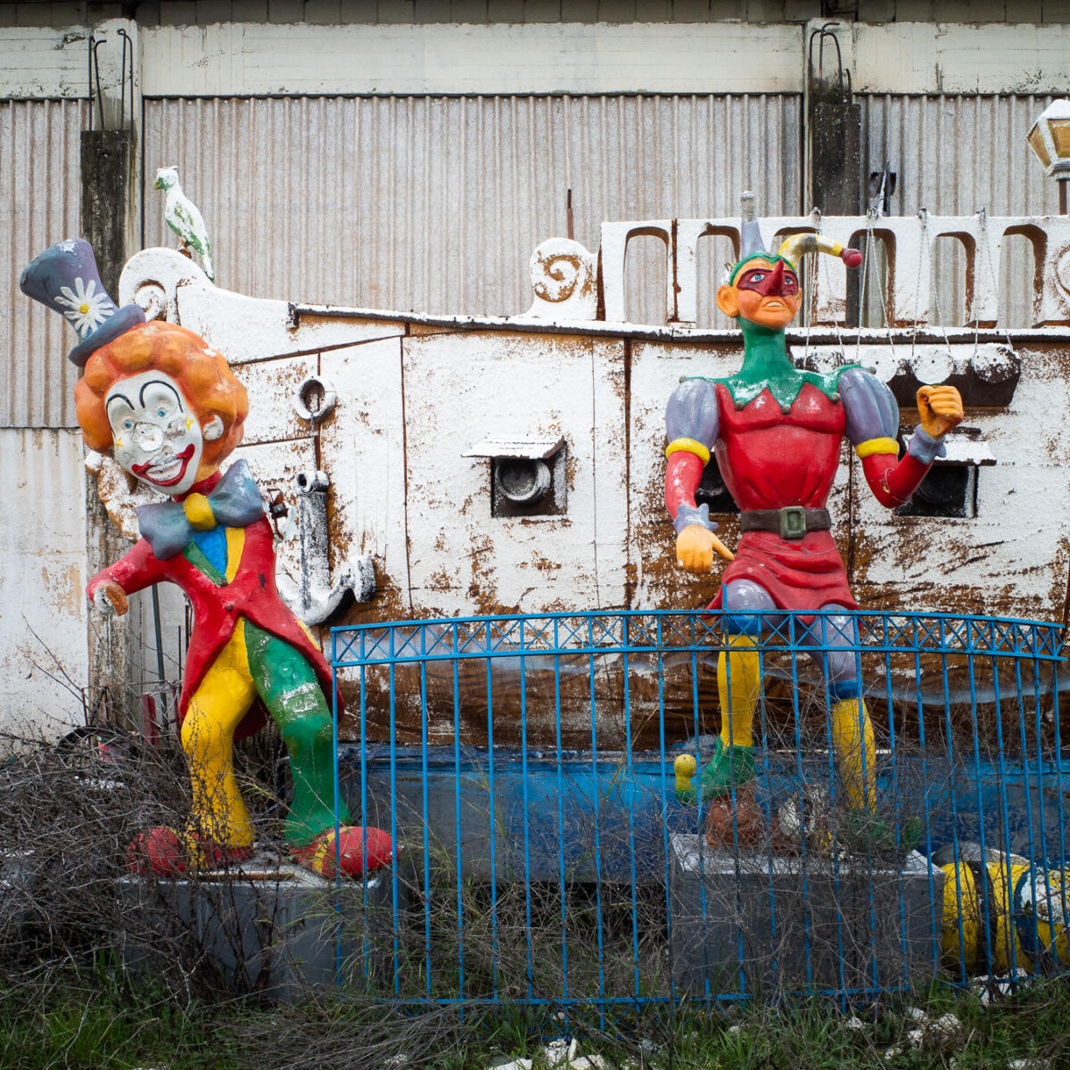 The Merry Cemetery_05